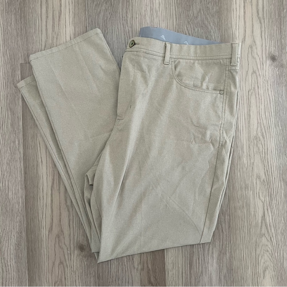 Tommy Bahama Men’s Bahama Coast 5 Pocket Lightweight Textured Chinos - 44x32